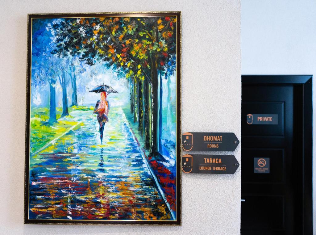 Jízda na kole v ubytování Jata Crown Hotel nebo okolí