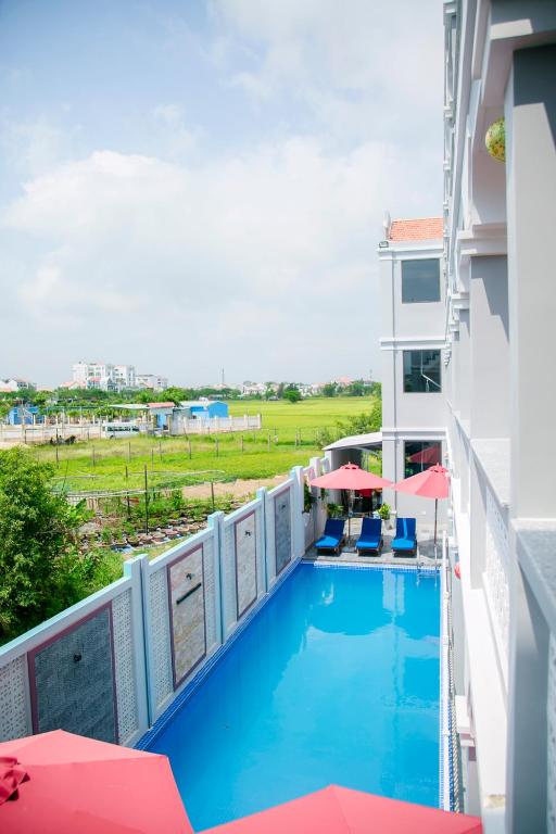 Bazén v ubytování Hào Anh Villa Hội An nebo v jeho okolí