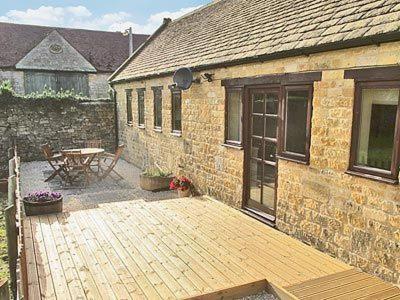 The building where the cottage is located 