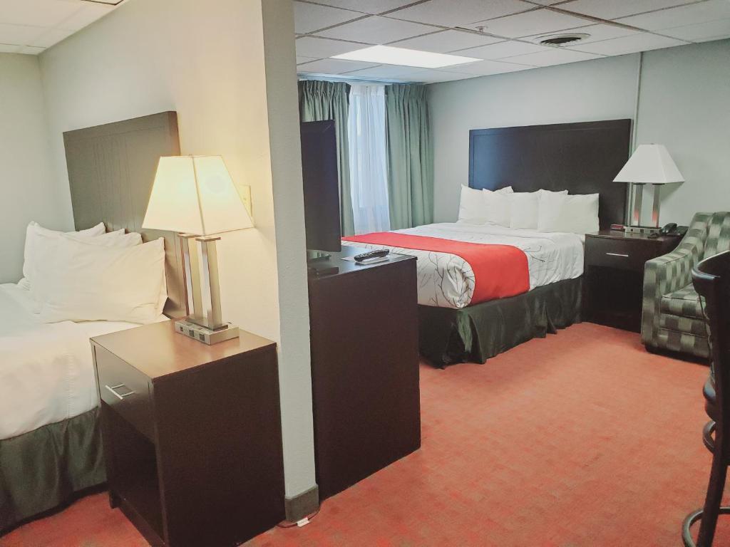 Blackstone Lodge and Suites - Suite Familiar Con Dos Camas Queen Y Cocina