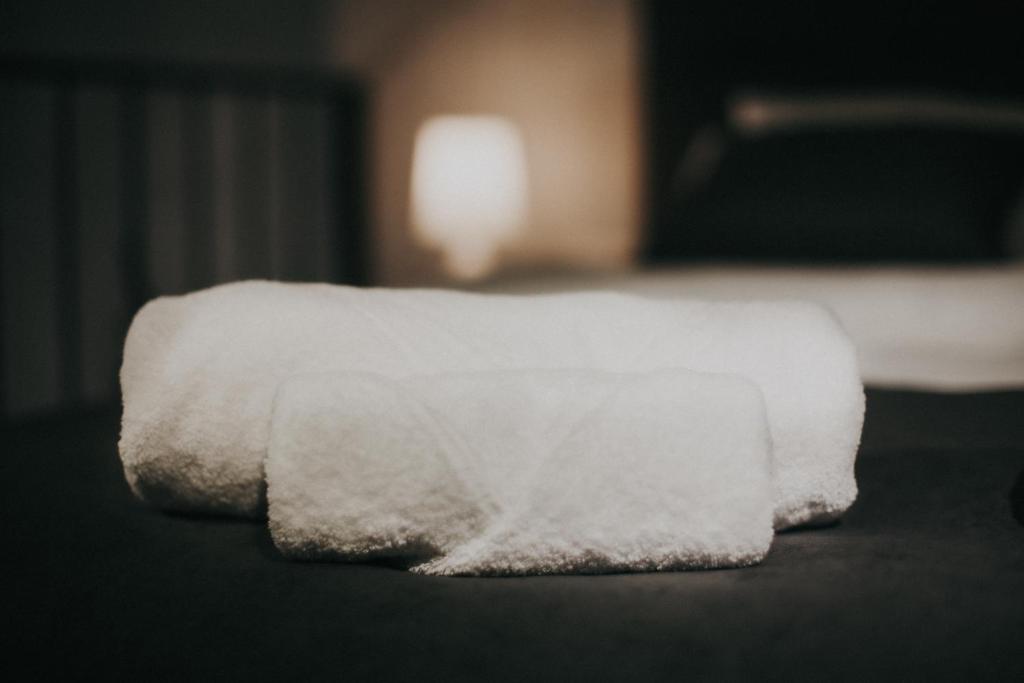 Postel nebo postele na pokoji v ubytování Luxury inn