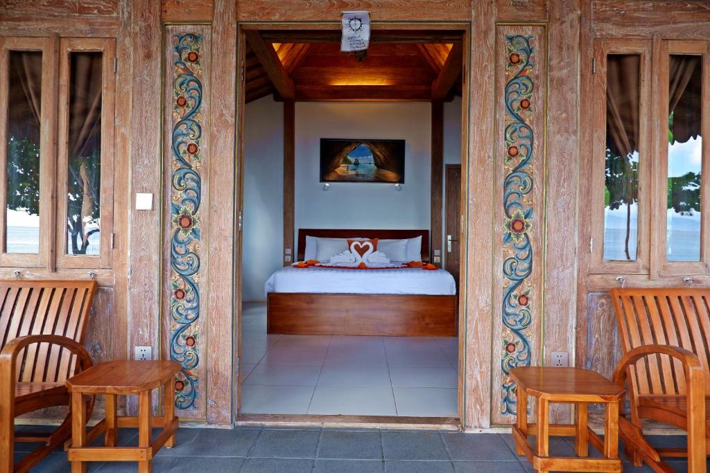 Blue Harbor Beachfront Villas & Resto - 3