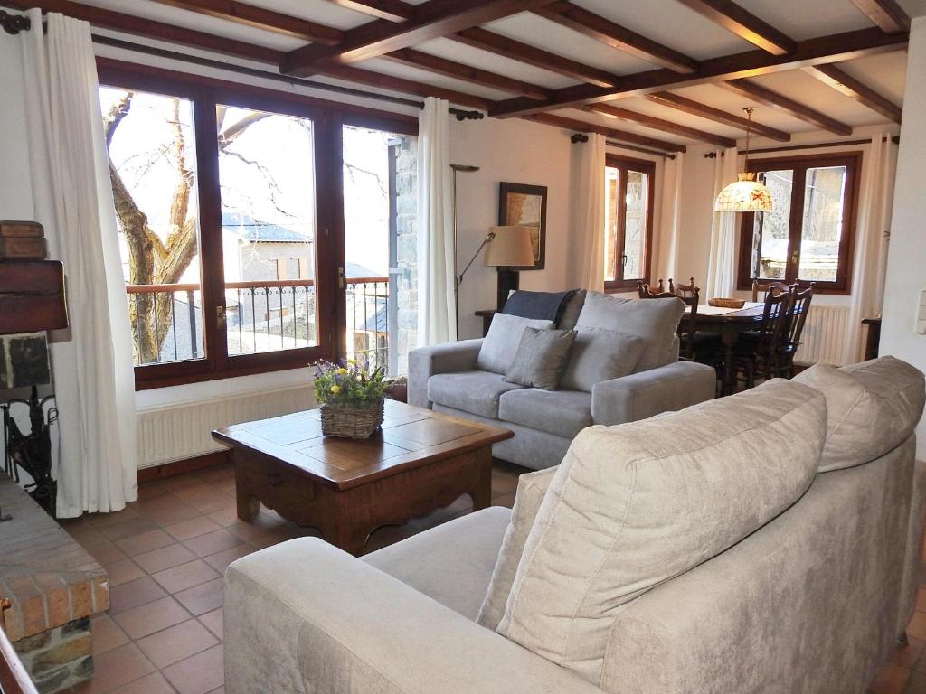 Posedenie v ubytovaní CASA UNIFAMILIAR 8 pax con jardín URTX - CERDANYA