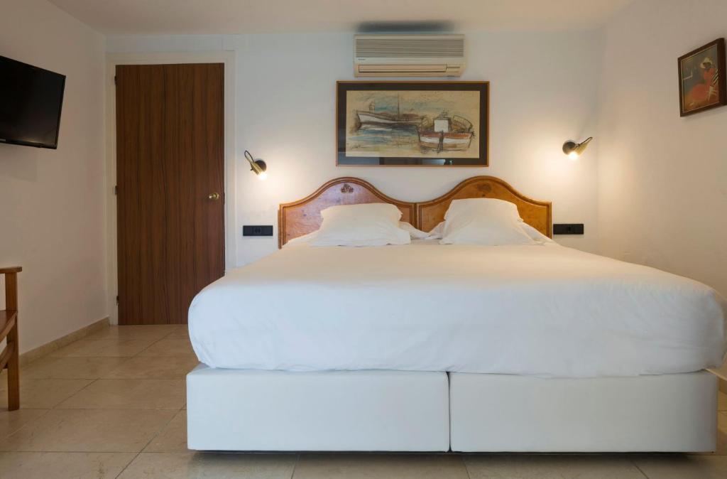 Hotel Costa Brava - Family Room With Shower