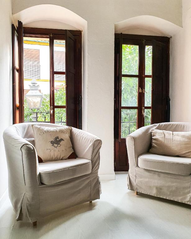 A seating area at Casa con Terraza San Fernando