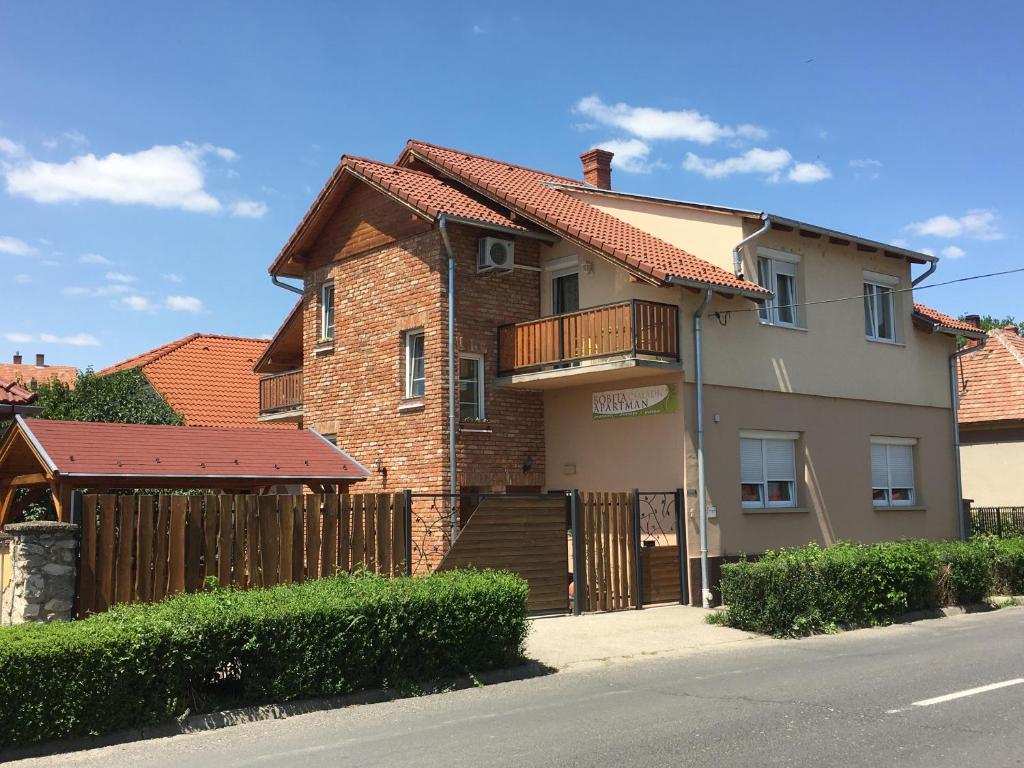 The building in which Az apartmant is located