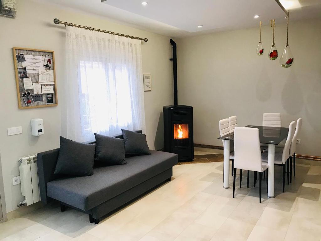 Posedenie v ubytovaní Casa La Mimbrera