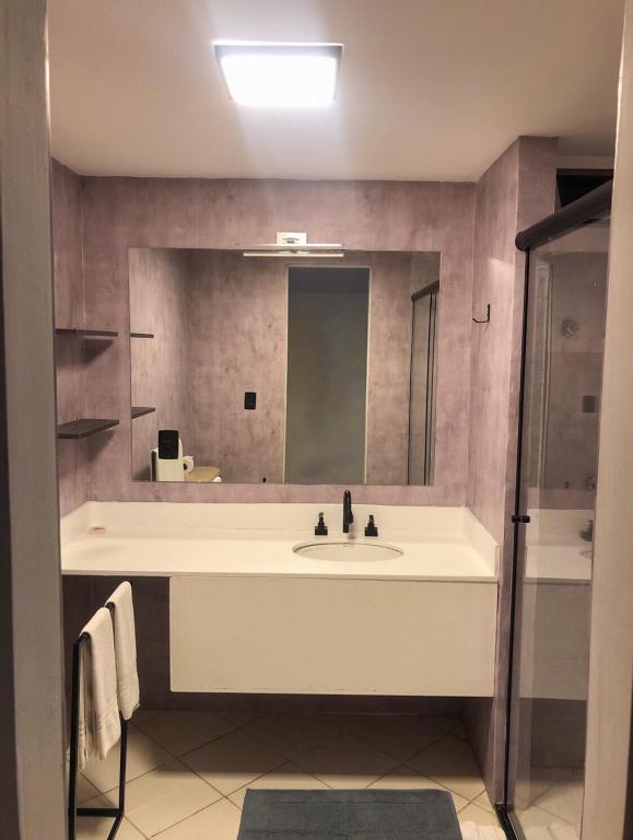  Flat com varanda ao lado do Brasília Shopping