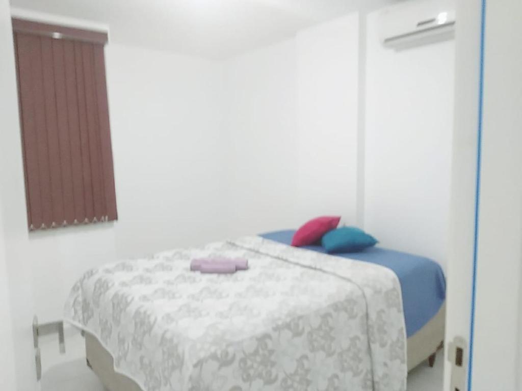  oo DIARIA de 75 a 120 PARA 3 PESSOAS Excelente localização na praia de intermares a 200 da praia e 400 metros do Lovina e 300 metros do Fest Verão PB