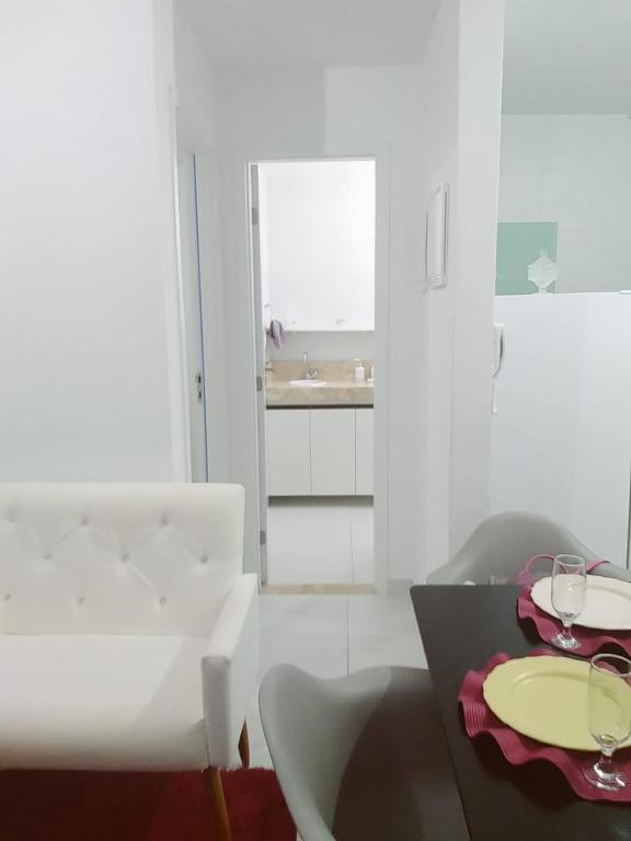  oo DIARIA de 75 a 120 PARA 3 PESSOAS Excelente localização na praia de intermares a 200 da praia e 400 metros do Lovina e 300 metros do Fest Verão PB