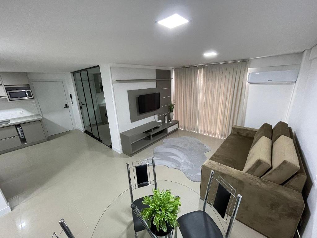  Apt novo no CENTRO de Foz com garagem e mobiliado