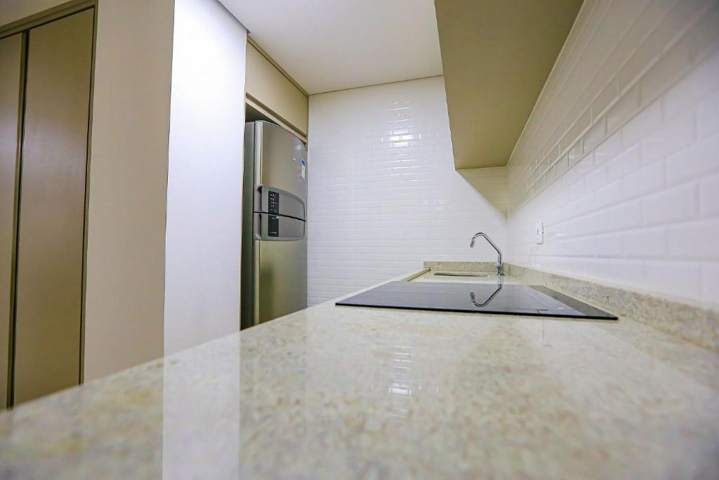  Apt novo no CENTRO de Foz com garagem e mobiliado