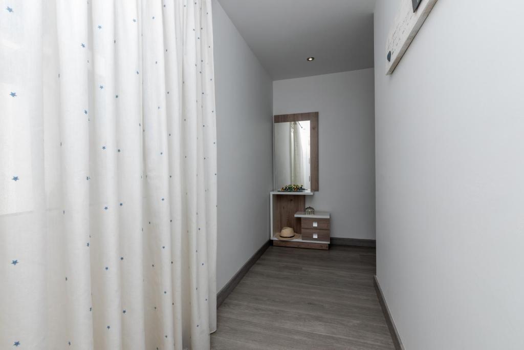 Kép New Modern 3BR with terrace in Fuengirola Centre szállásáról Fuengirolában a galériában