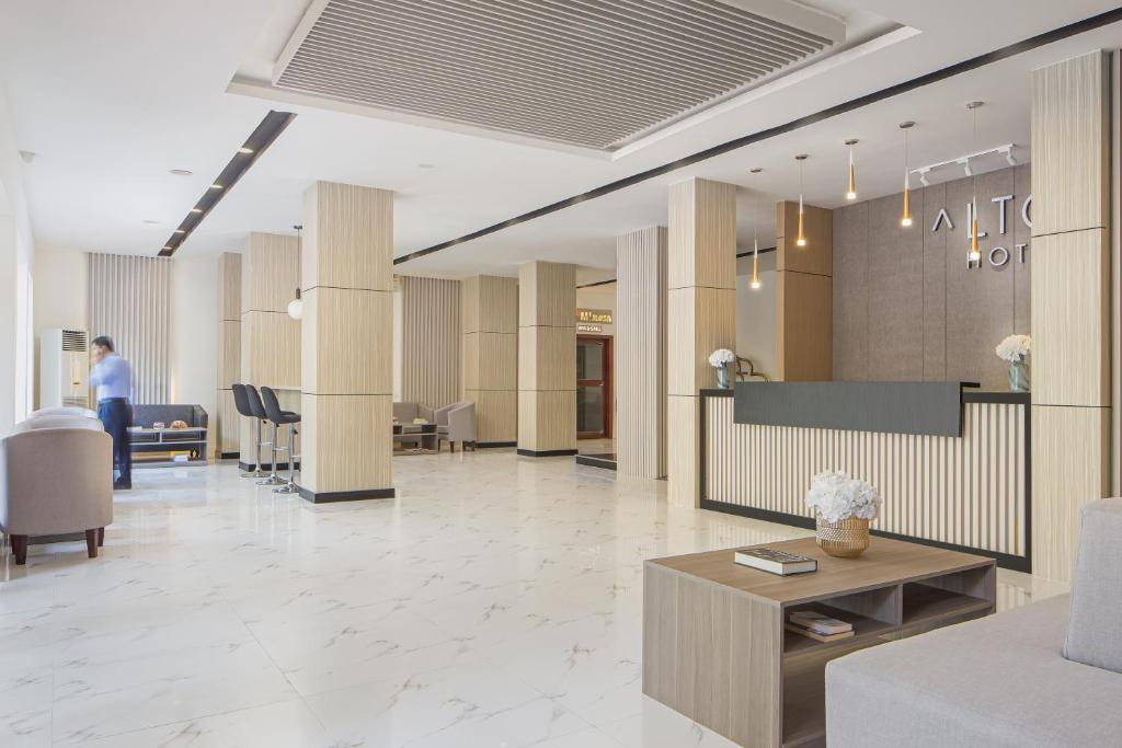 Vstupní hala nebo recepce v ubytování Altos Hotel