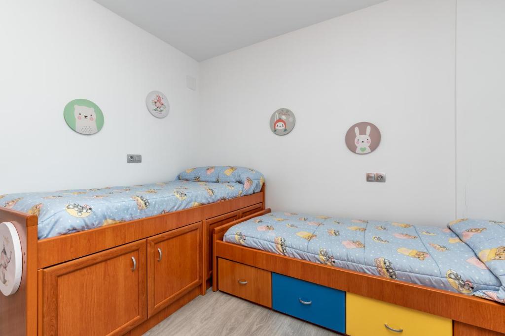 Kép New Modern 3BR with terrace in Fuengirola Centre szállásáról Fuengirolában a galériában