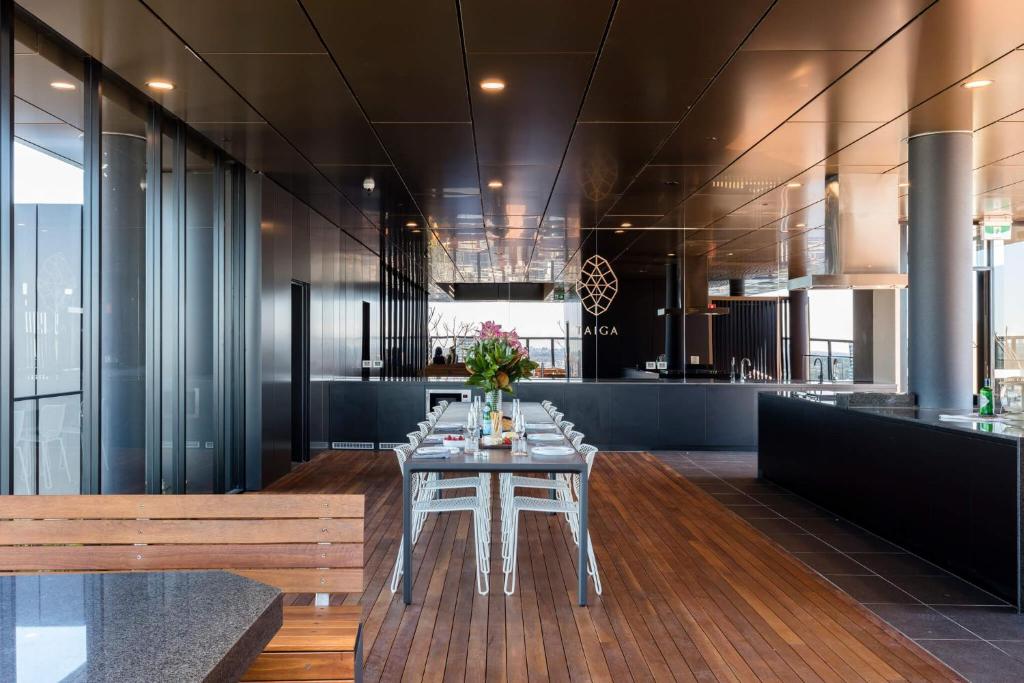 Gallery image of Wentworth Point Oversized balcony view apartment in Sydney