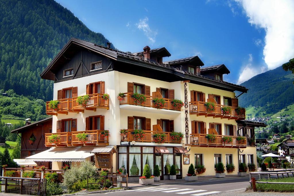 Fotografie z fotogalerie ubytování Albergo Miramonti v destinaci Rabbi
