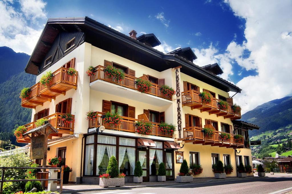 Fotografie z fotogalerie ubytování Albergo Miramonti v destinaci Rabbi