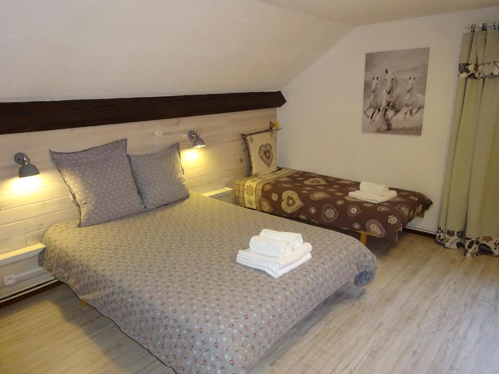 Les Sapins - Chambre Triple Avec Salle De Bains