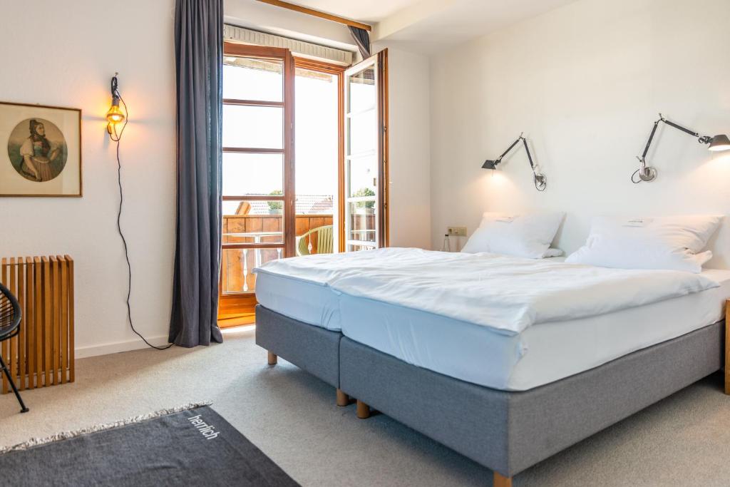Der Hirschen - Deluxe Double Room With Extra Bed