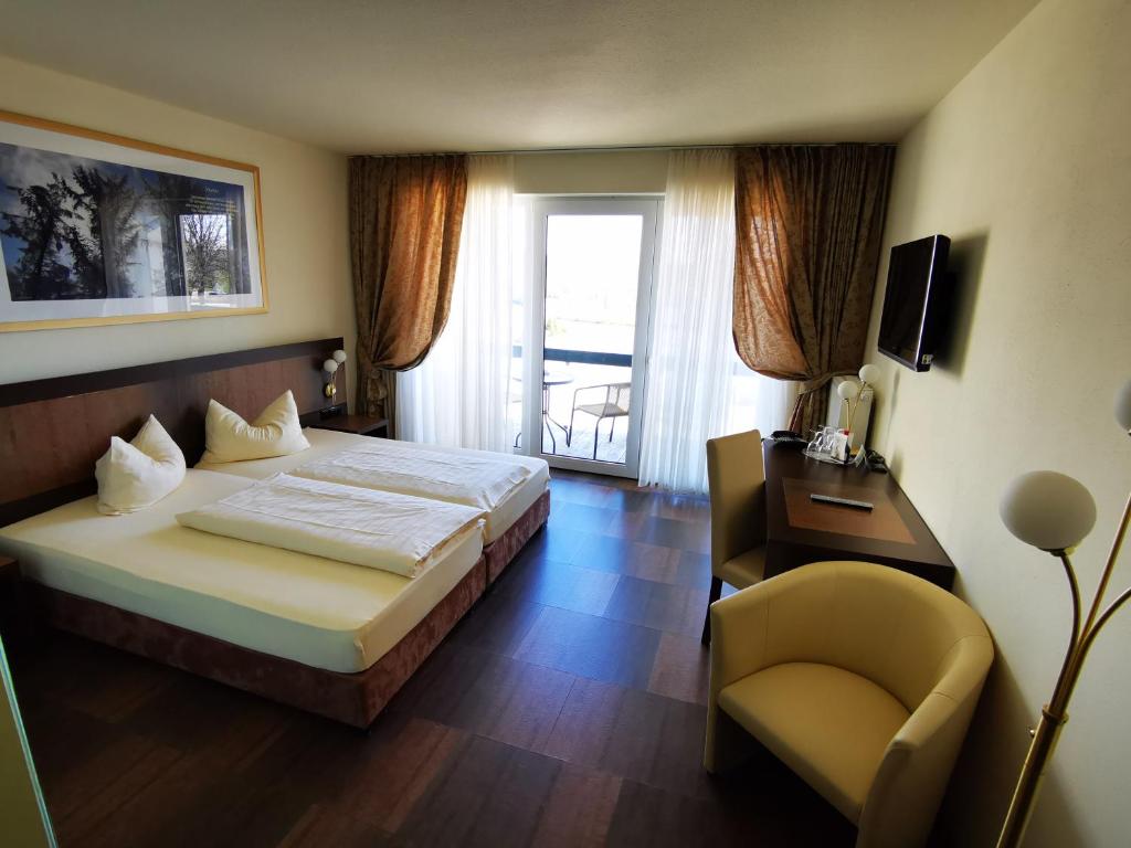 Hochwälder Wohlfühlhotel - Double Or Twin Room With Forest View