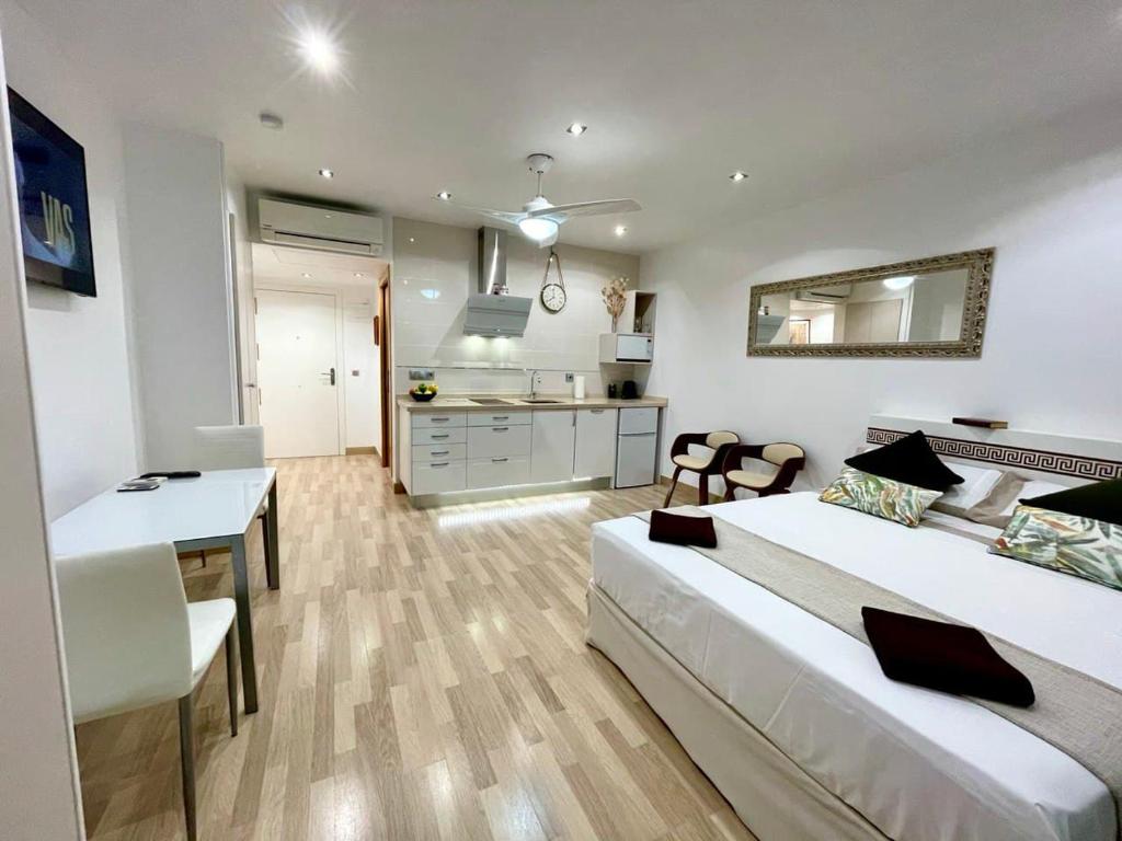Booking.com: CITY CENTRE SEA VIEW APARTMENt , Alicante ...