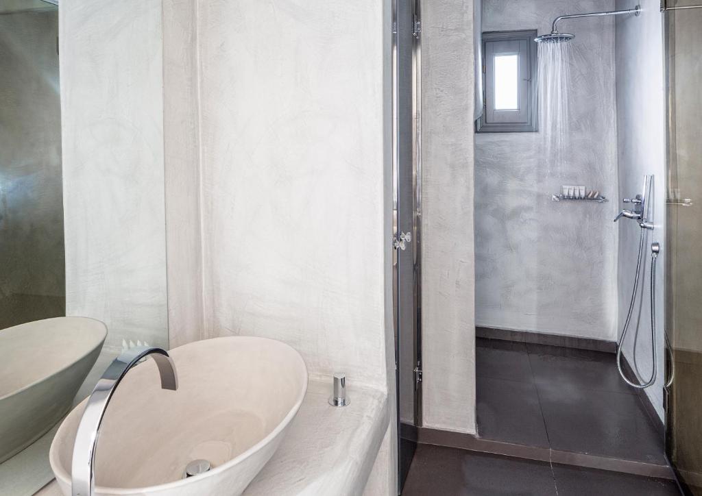 Aroma Suites photo