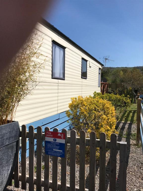 Zahrada ubytování Pet friendly riverside static caravan