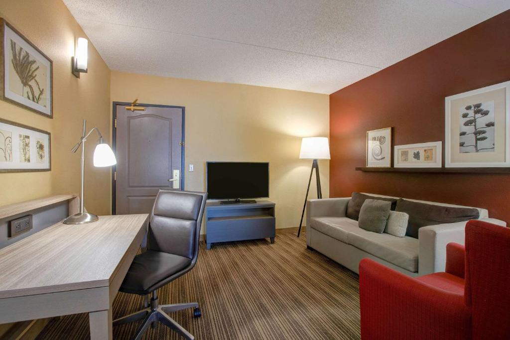 Book Comfort Inn Hotels in South St Paul, MN - Choice Hotels