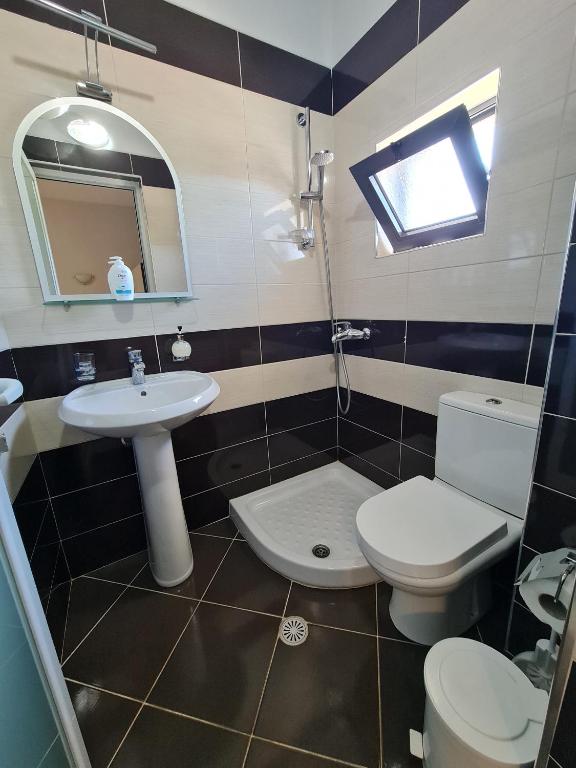 Koupelna v ubytování Hotel Ardiani