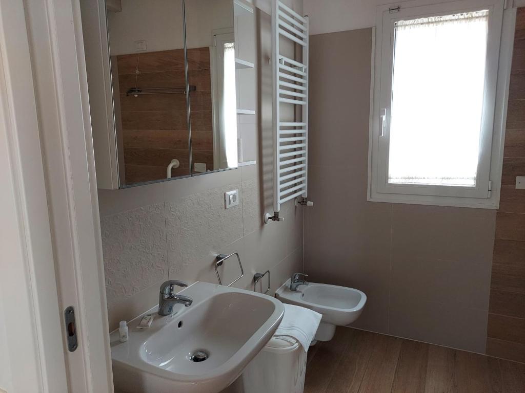 A bathroom at Antares