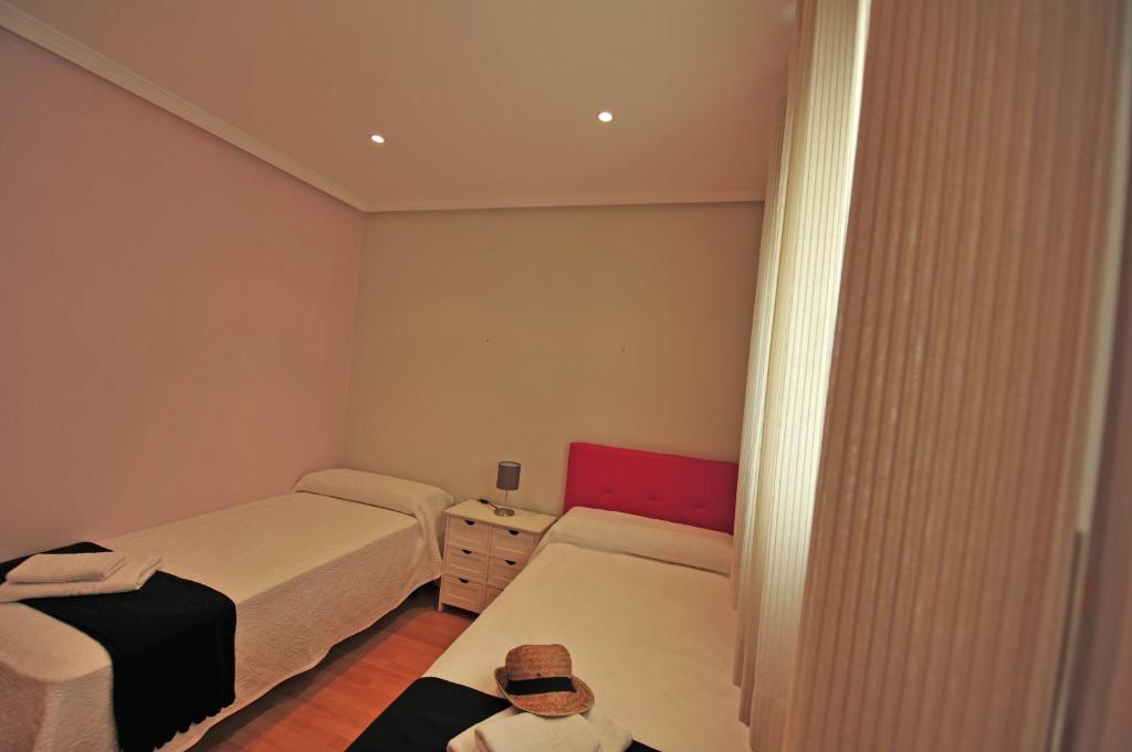 Posteľ alebo postele v izbe v ubytovaní Avenida Paseo 3 Rooms 2 baños