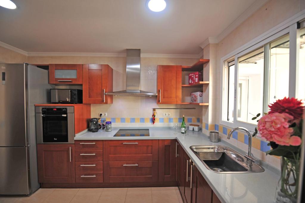Kuchyňa alebo kuchynka v ubytovaní Avenida Paseo 3 Rooms 2 baños