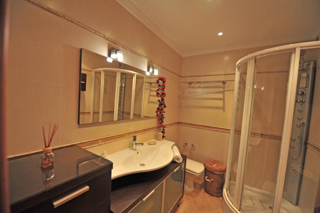Kúpeľňa v ubytovaní Avenida Paseo 3 Rooms 2 baños