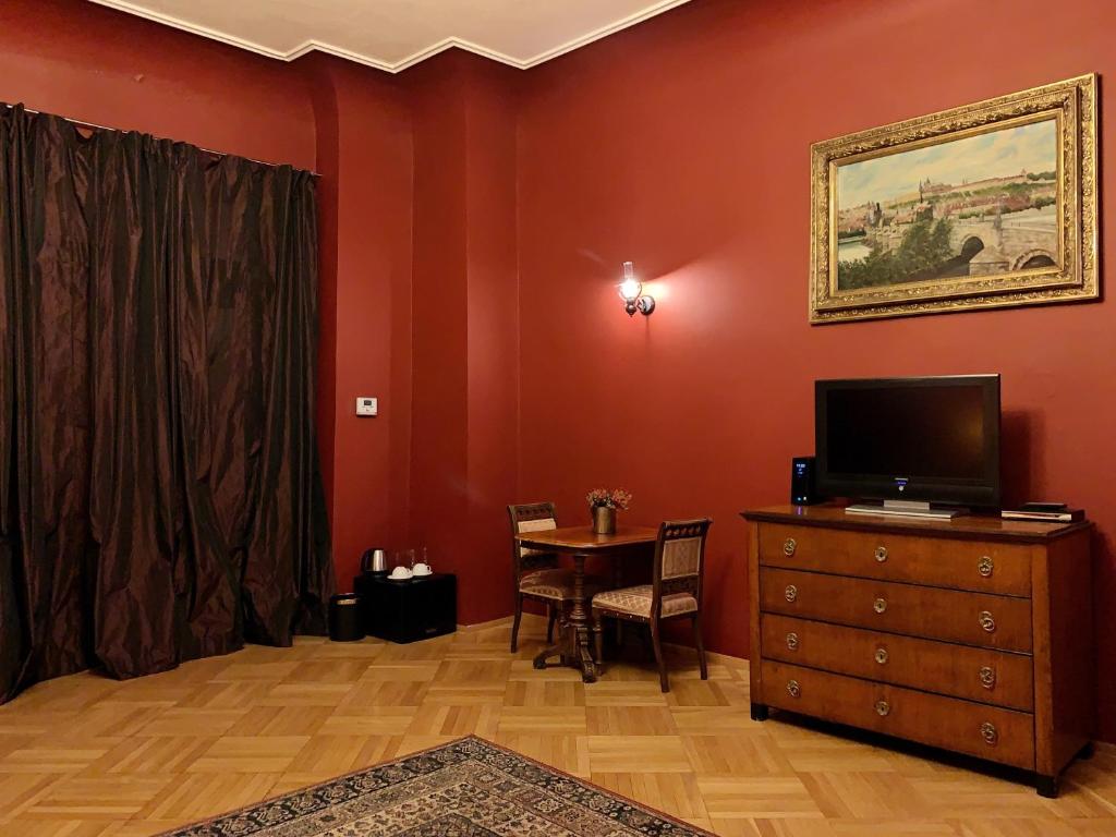Small Luxury Palace Residence - Classic Quadruple Room