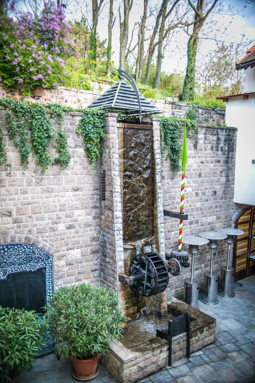 Imola Udvarház Dessert Hotel - Resim 30