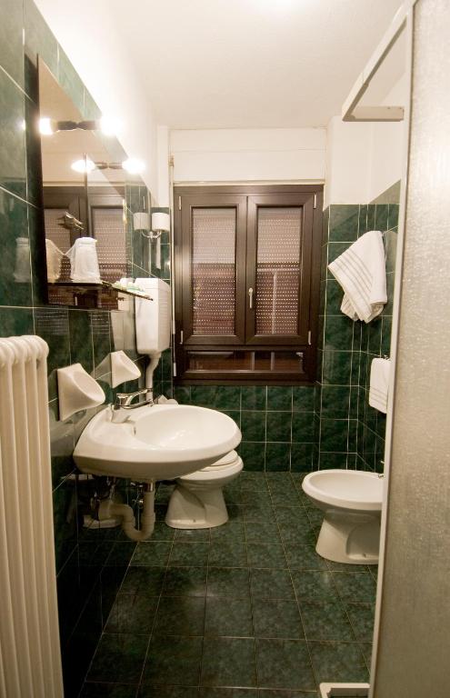 Koupelna v ubytování Hotel Europa