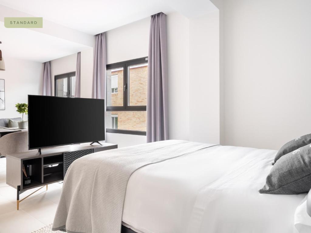 Limehome Sevilla Calle Torcuato Luca de Tena - Digital Access - Resim 24