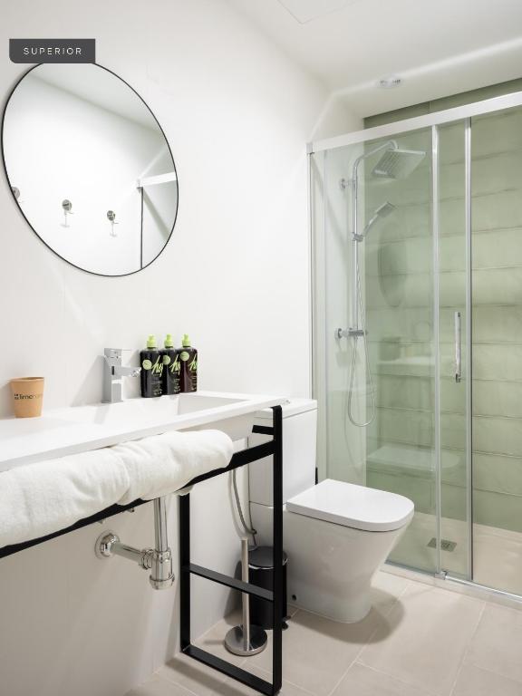 Limehome Sevilla Calle Torcuato Luca de Tena - Digital Access - Resim 31