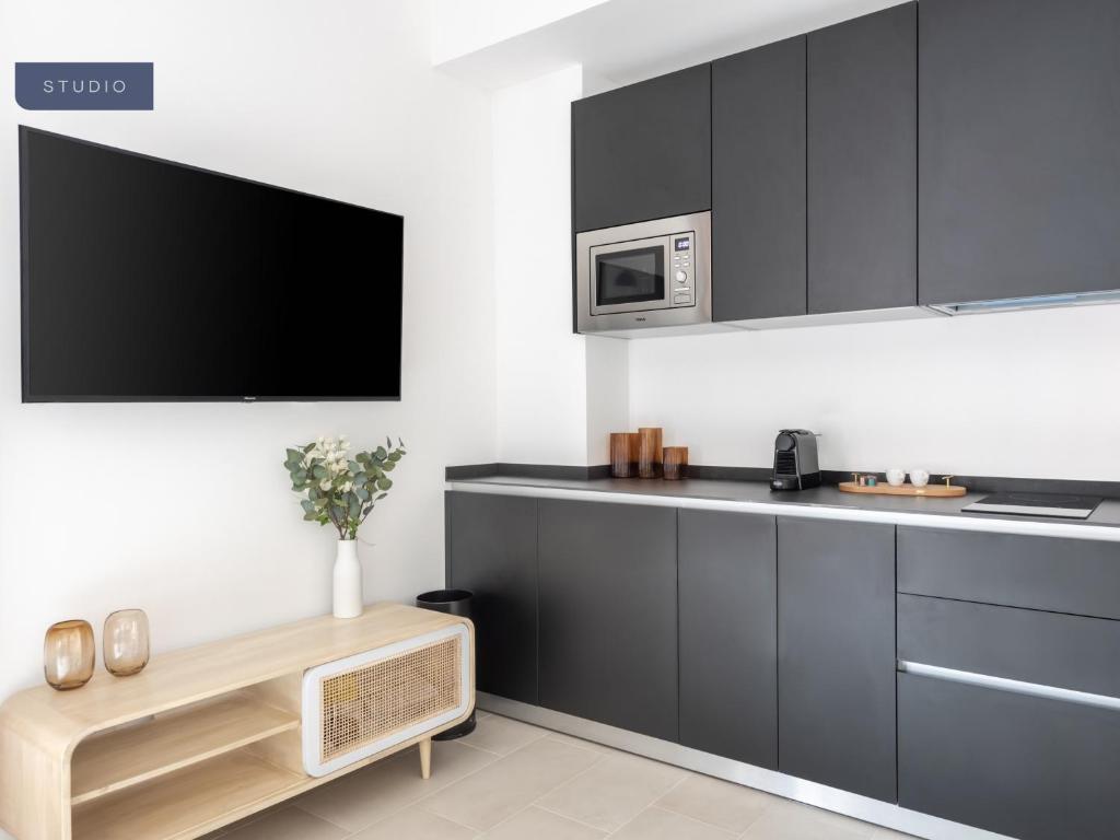 Limehome Sevilla Calle Torcuato Luca de Tena - Digital Access - Resim 42