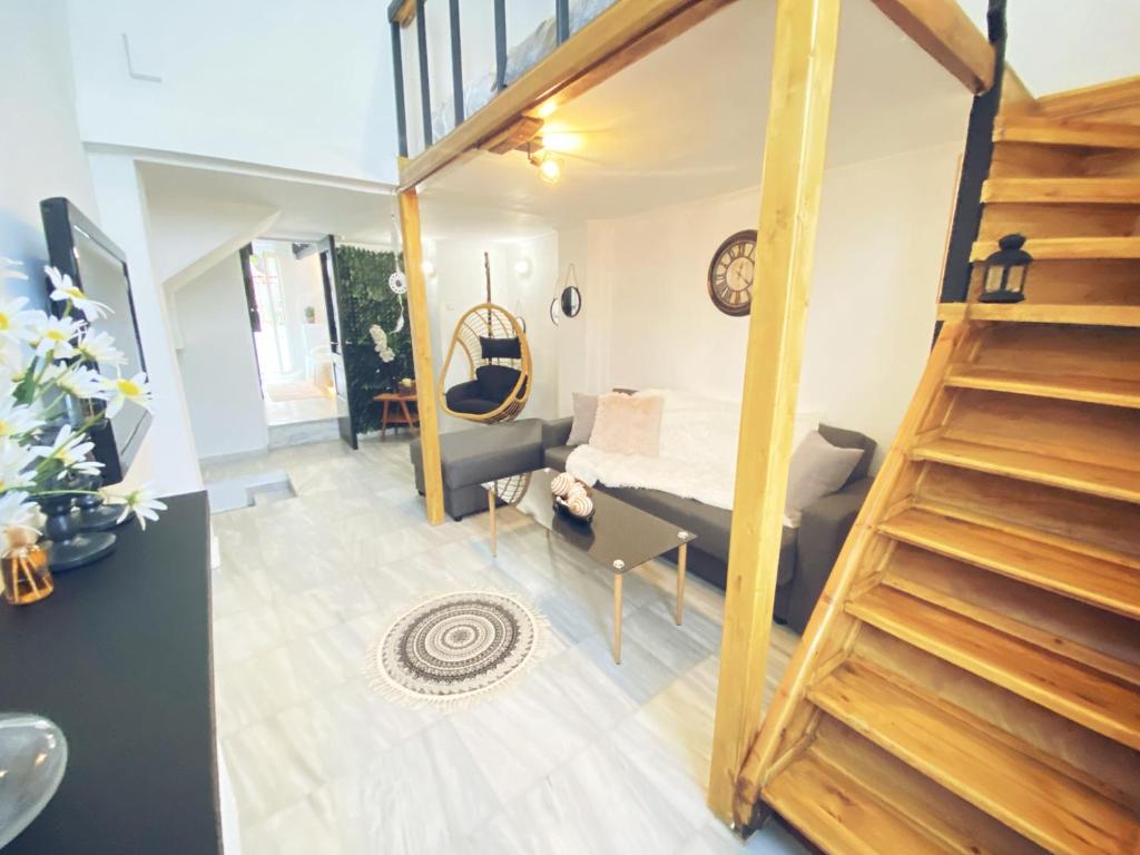 Thisio Loft