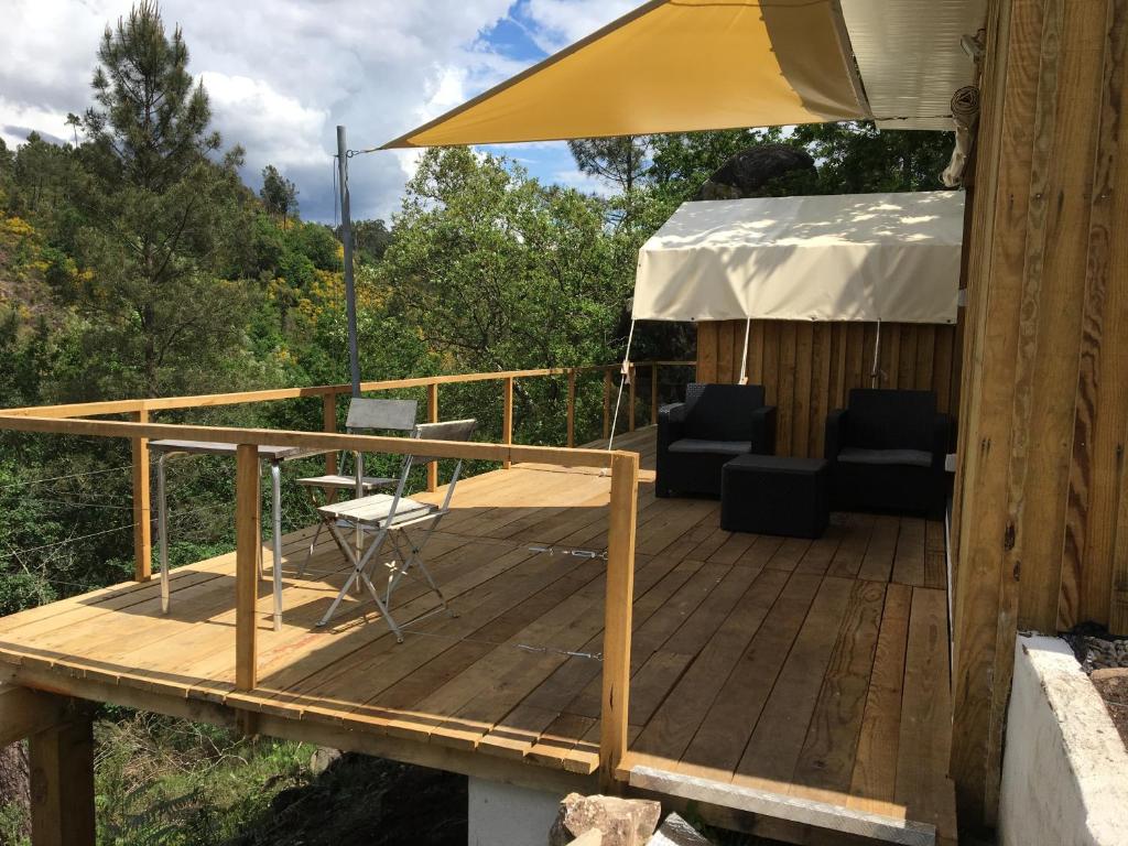 Balkón nebo terasa v ubytování Glamping Cabana nas arvores