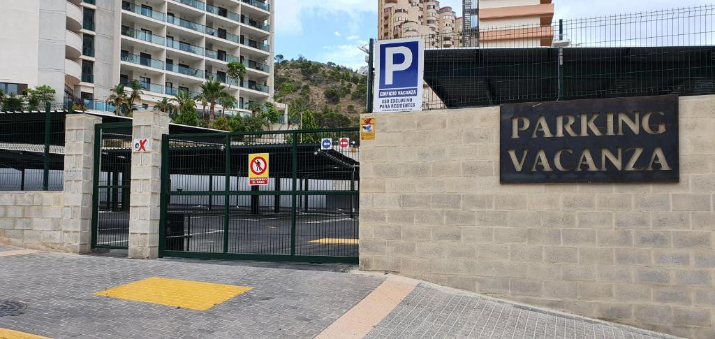 Ideal familias en urbanización de lujo a 600m de la playa ...