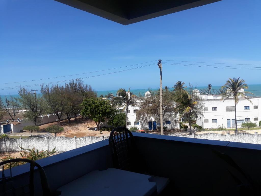 balcone con vista sull'oceano di Porto Canoa Resort a Canoa Quebrada