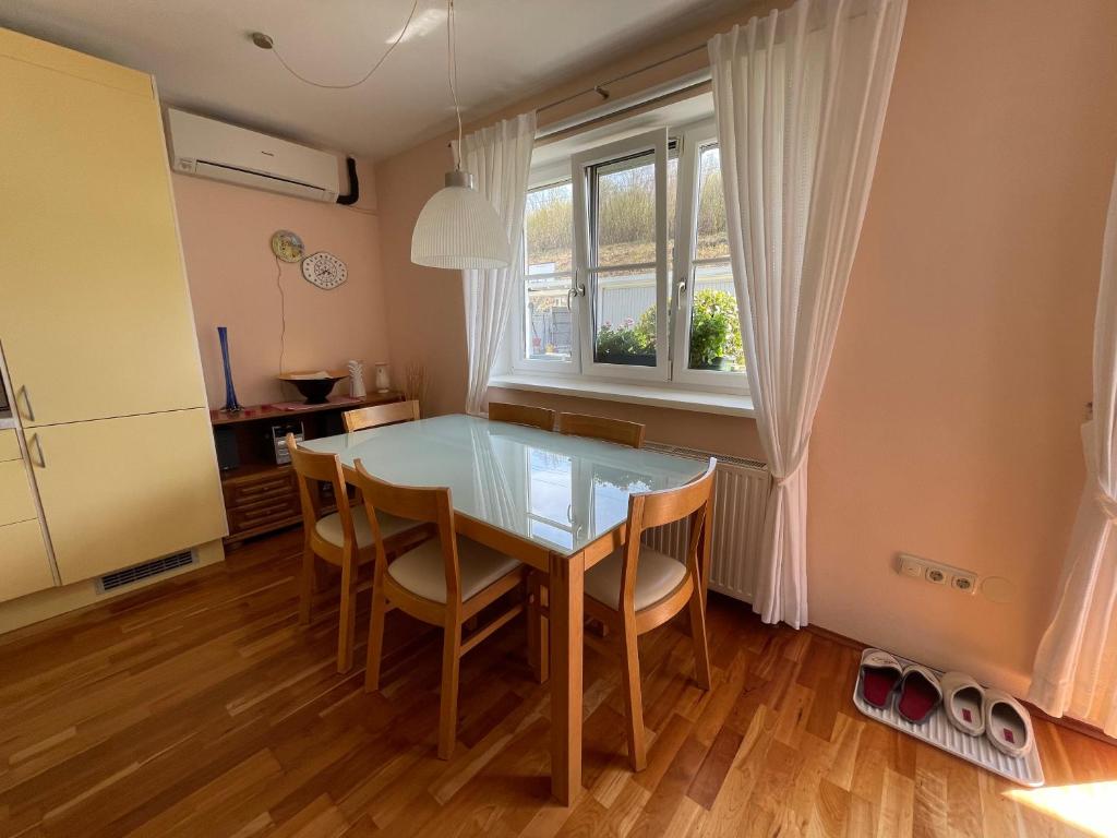 Fotografie z fotogalerie ubytování Ferienwohnung am Traunsee v destinaci Altmünster