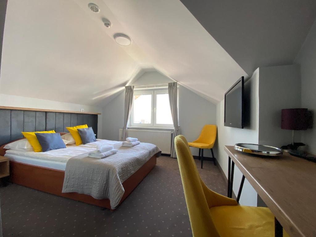 Hotel Krynica - Double Room