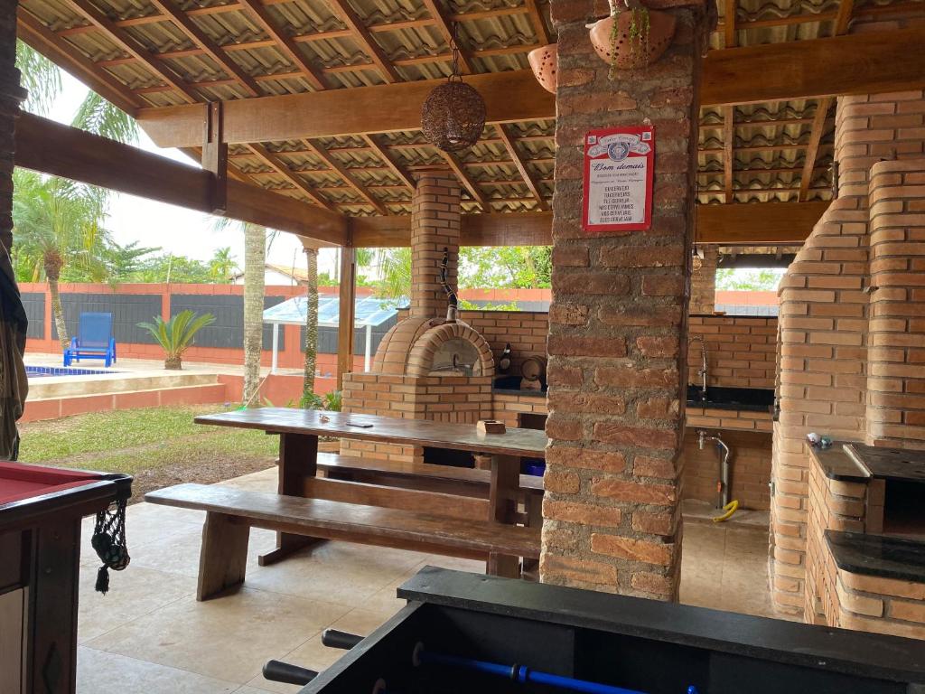  Casa com piscina em boraceia a 400 metros da praia