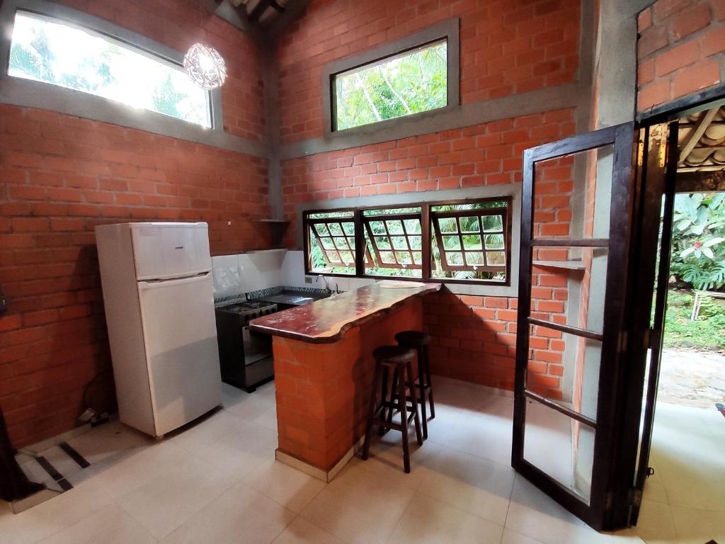 Casa Rústica com WiFi e churrasq em São Sebastião