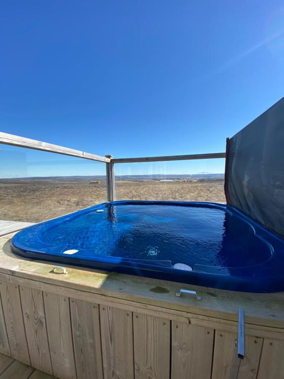 Fotografie z fotogalerie ubytování Blue View Cabin 7A With private hot tub v destinaci Reykholt