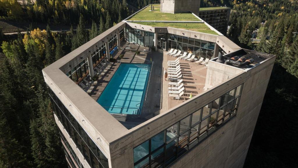 Bazén v ubytování Cliff Lodge and Spa nebo v jeho okolí